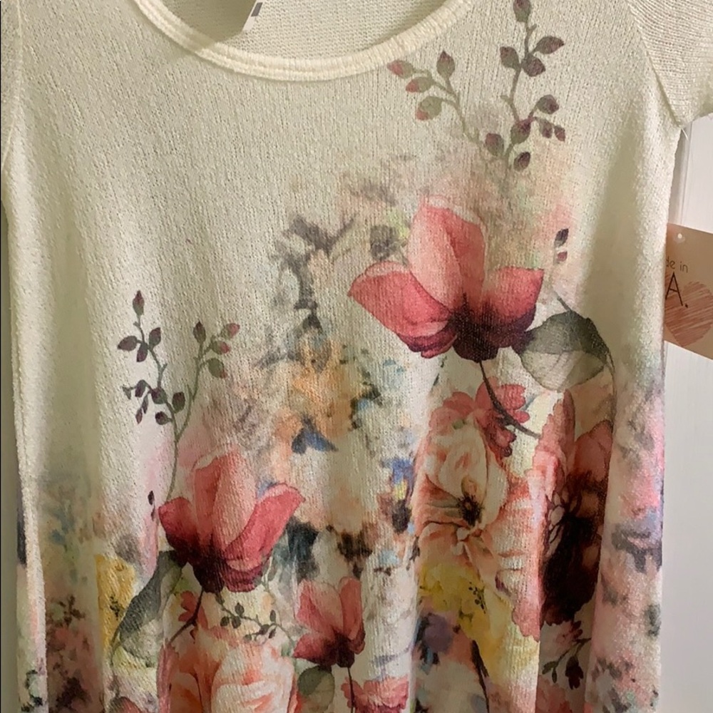 Shirt - Picture 2 of 4